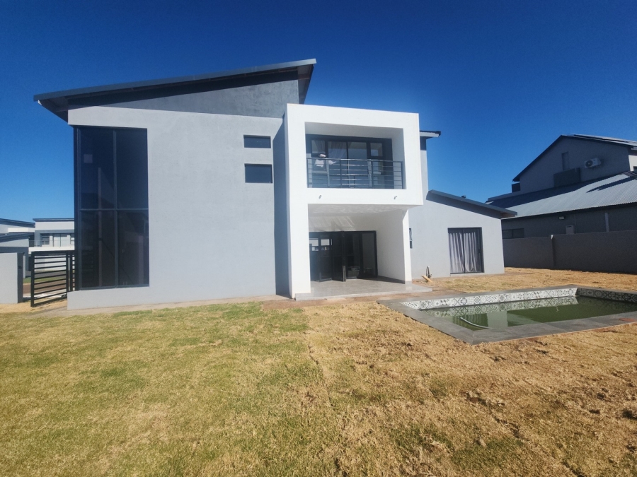 To Let 4 Bedroom Property for Rent in Melodie North West